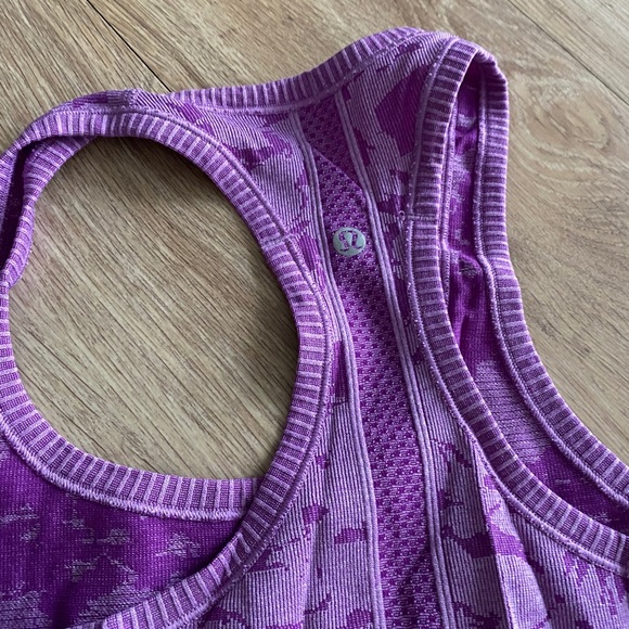 Lululemon Top size 6 - Picture 3 of 3